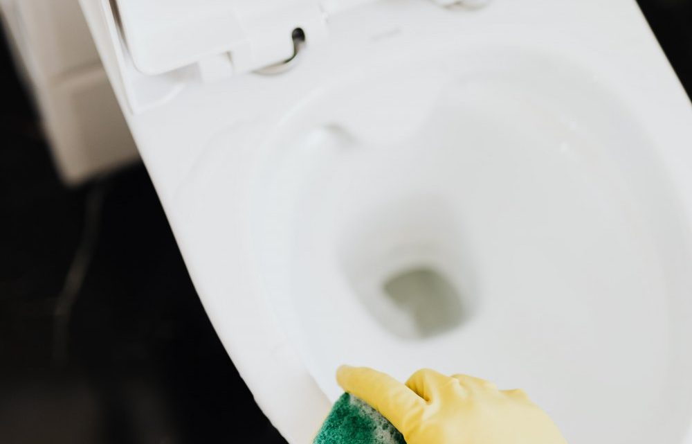 Håll smuts, damm och bakterier borta från arbetsplatsen med professionell kontorsstädning Håll smuts, damm och bakterier borta från arbetsplatsen med professionell kontorsstädning